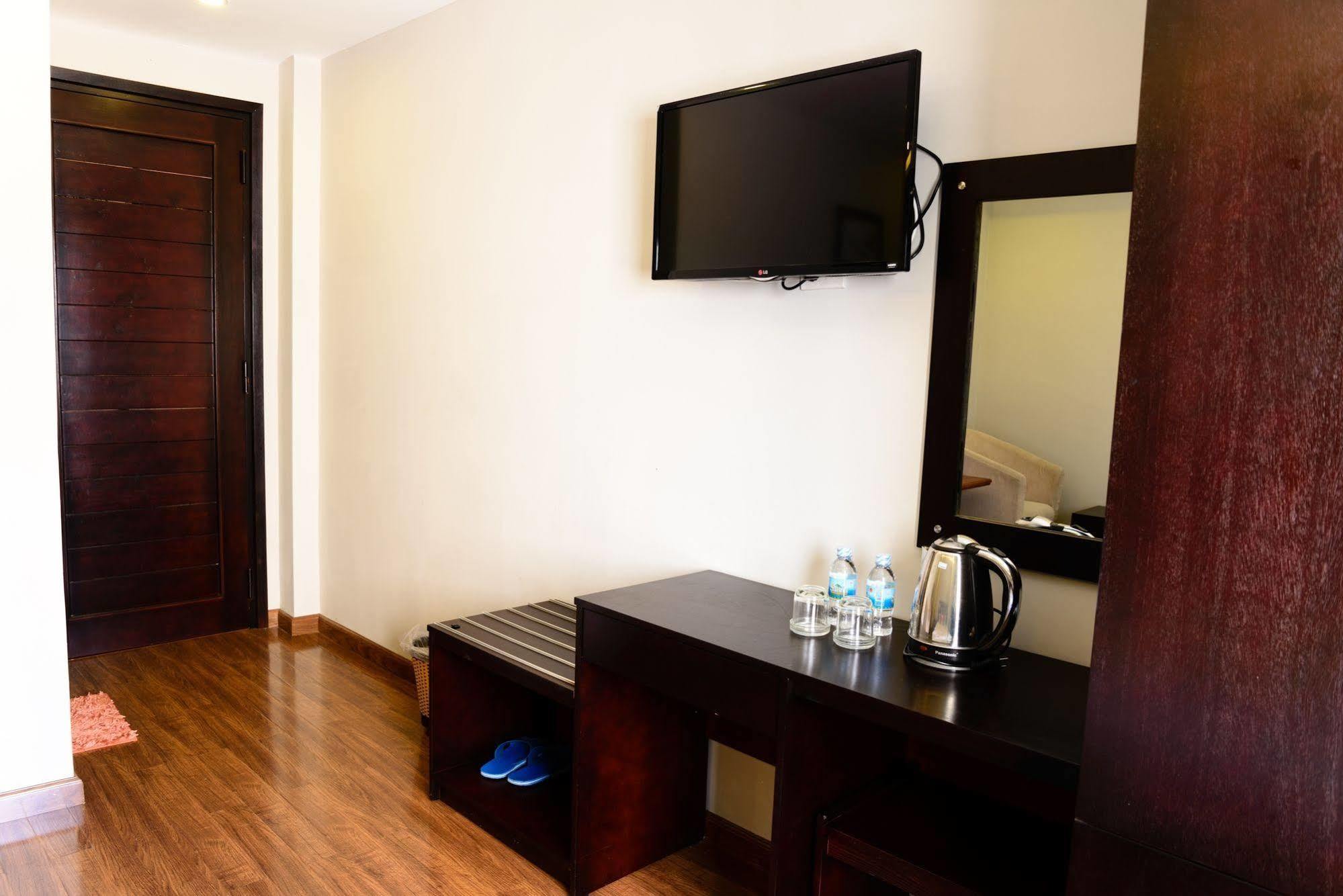Cosmos Hotel Nha Trang By Ht Экстерьер фото