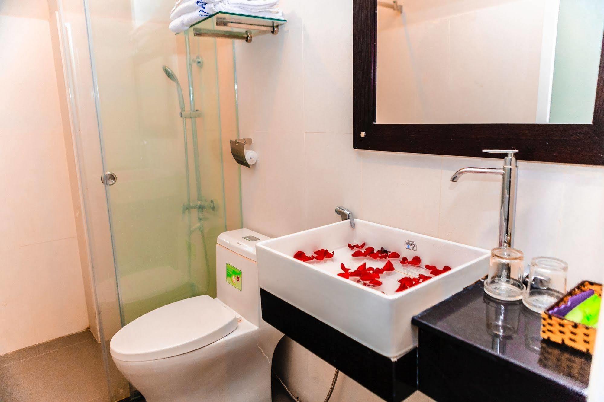 Cosmos Hotel Nha Trang By Ht Экстерьер фото